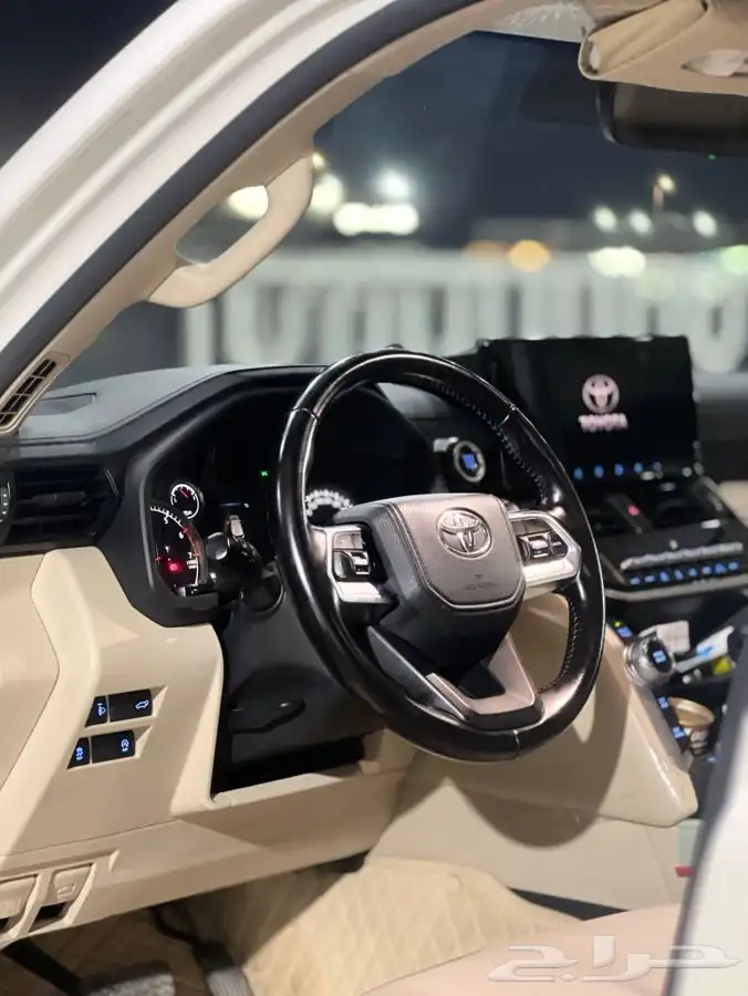 تويوتا لاندكروزر L3 16