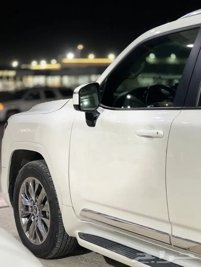 تويوتا لاندكروزر L3 9