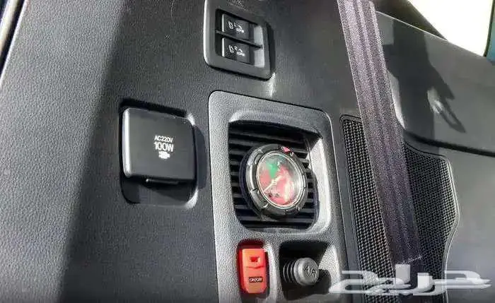 لاندكروزر VXR اسود 2025 3