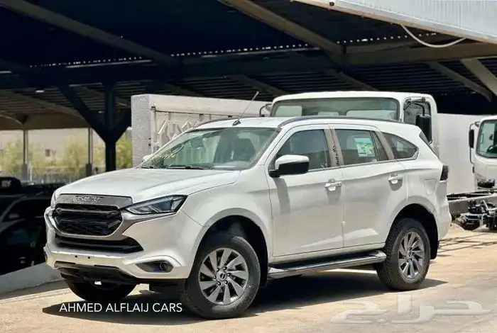 ايسوزو جيب Mux 2024 وارد العيسي 1