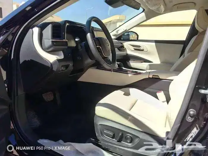 كراون بريميوم اسود 2025 15