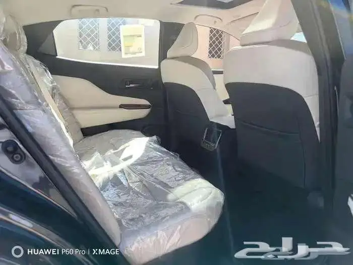 كراون بريميوم اسود 2025 9