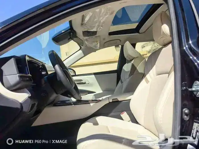 كراون بريميوم اسود 2025 13