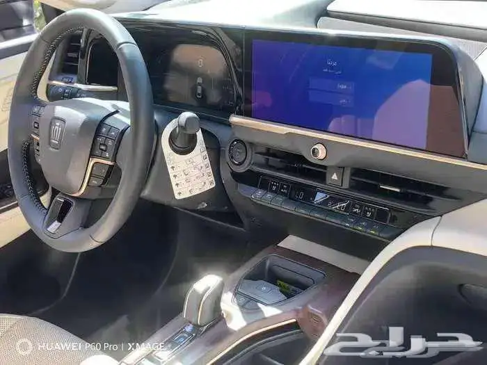 كراون بريميوم اسود 2025 17