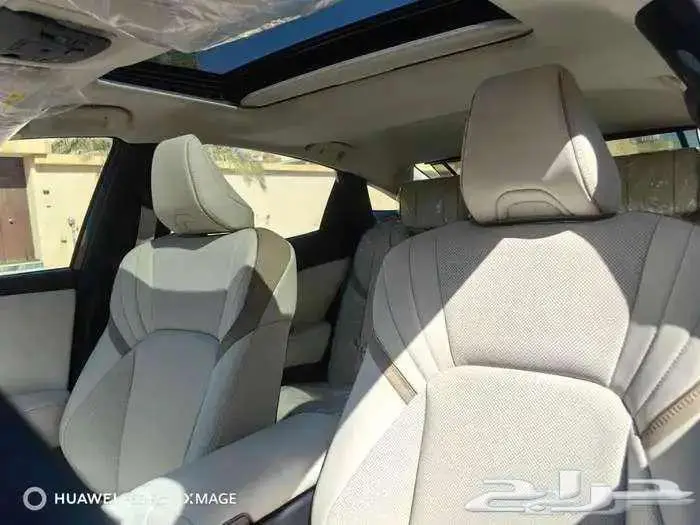 كراون بريميوم اسود 2025 25