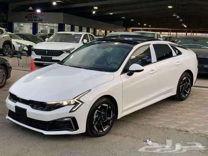 كيا K5 استاندر مطور فتحة سقف 2025 الاهليه سعر حصري 3