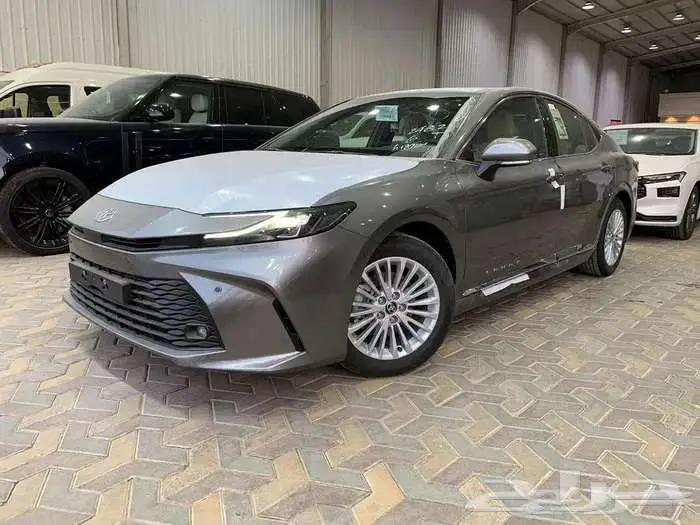 تويوتا كامري LE بنزين 2025 وكالة أصفار سعودي 0