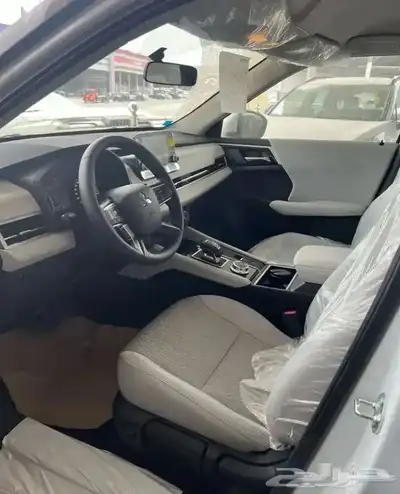 ميتسوبيشي اوتلاندر 2025 ميد لاين 7 راكب دبل index