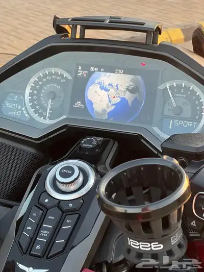 للبيع قولد وينق 2018 بلاك أدشن index