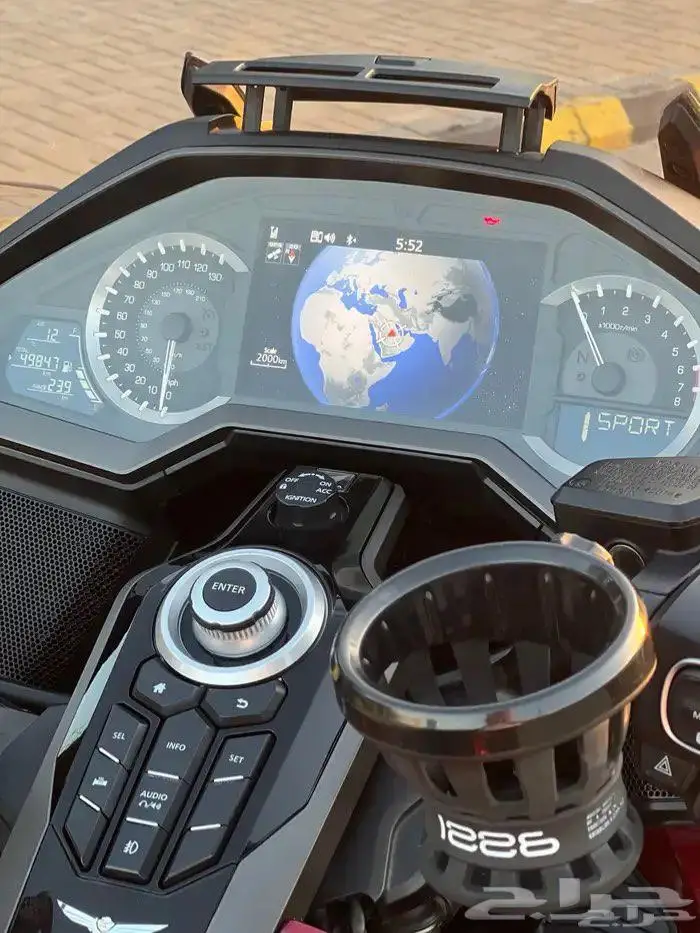 للبيع قولد وينق 2018 بلاك أدشن 6