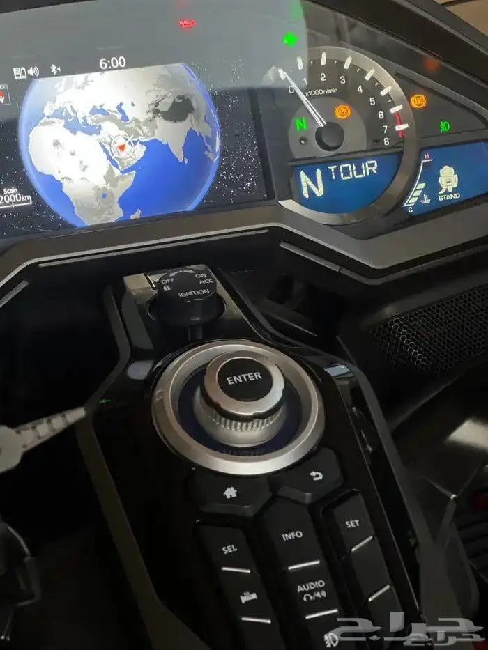 للبيع قولد وينق 2018 بلاك أدشن 3