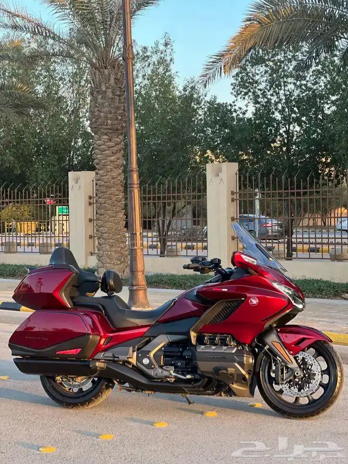 للبيع قولد وينق 2018 بلاك أدشن 0