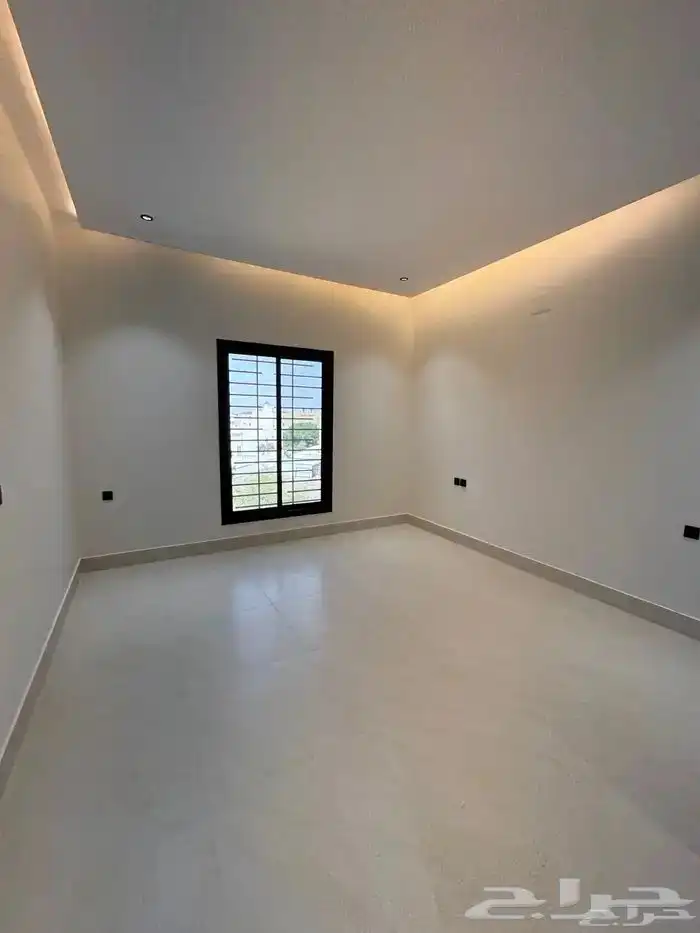 للبيع شقق تمليك علوي مع ملحق تشطيب ممتاز بحي حسام 13