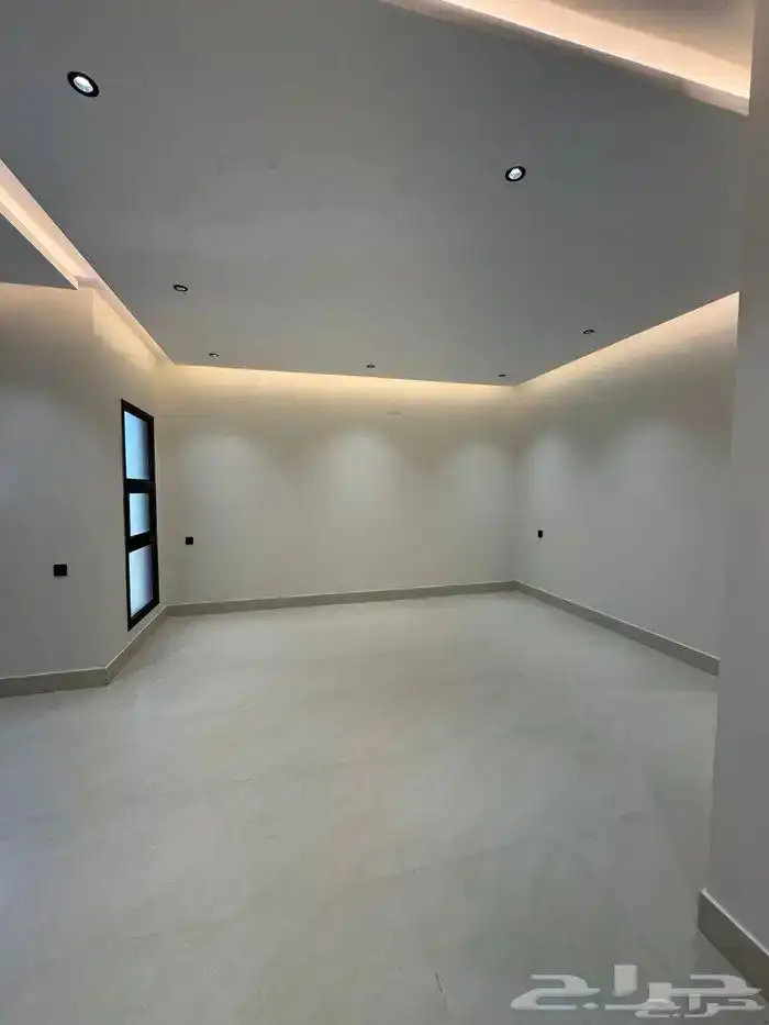 للبيع شقق تمليك علوي مع ملحق تشطيب ممتاز بحي حسام 5