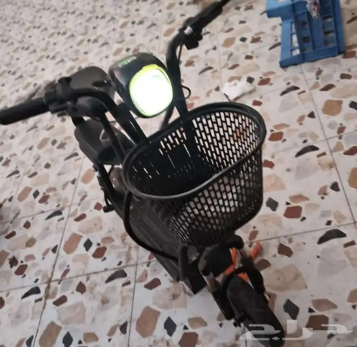 سكوتر كهربائي بطريته تودي 40 كيلو يشيل وزن 130 نضيف 0