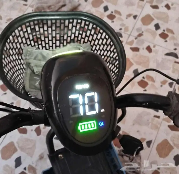 سكوتر كهربائي بطريته تودي 40 كيلو يشيل وزن 130 نضيف 1
