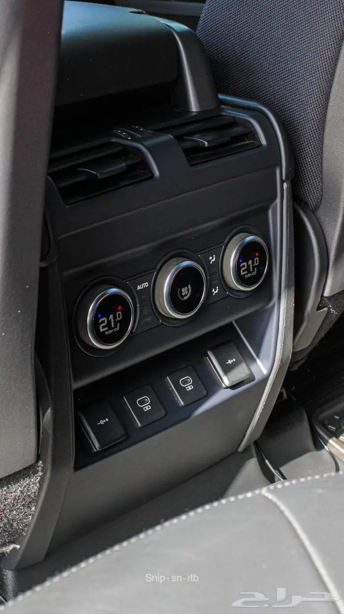 Defender X 110 V6 - 2021 - اعلى فئة في ديفيندر 7 مقاعد 8