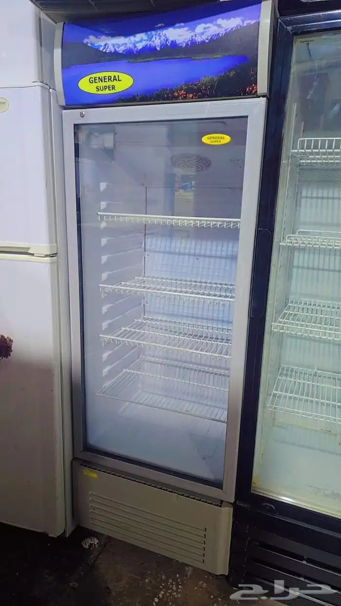 ثلاجات عرض مستخدمه نظيفة بسعر 1000ريال وفي مقاس وسط بسعر 800 1