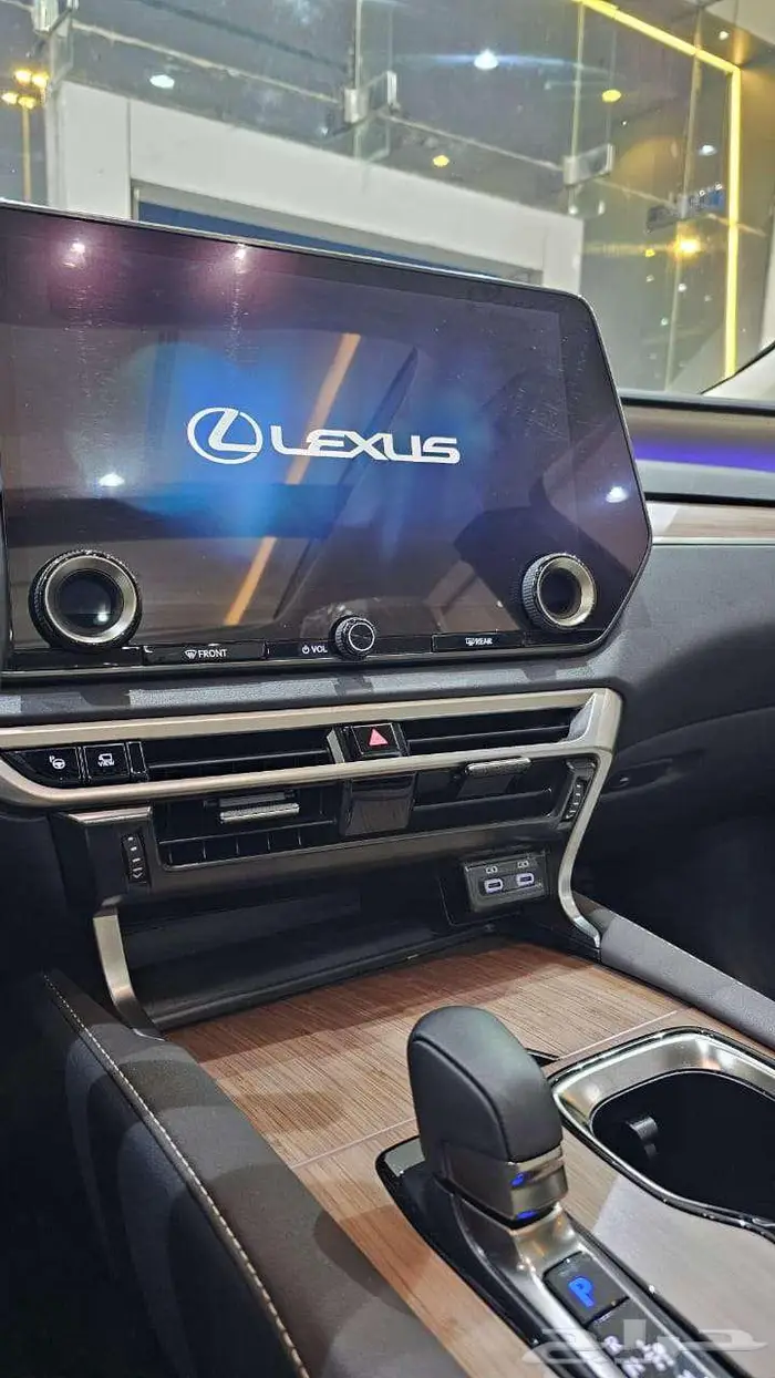 لكزس RX 350 موديل 2024 فل اوبشن 9