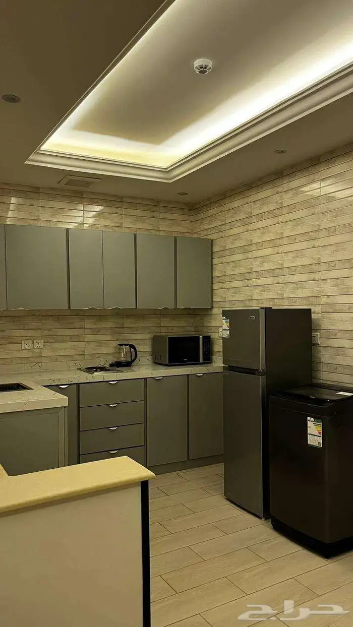 للايجار   شقة مؤثثة بالكامل   إيجار شهري ويومي 15