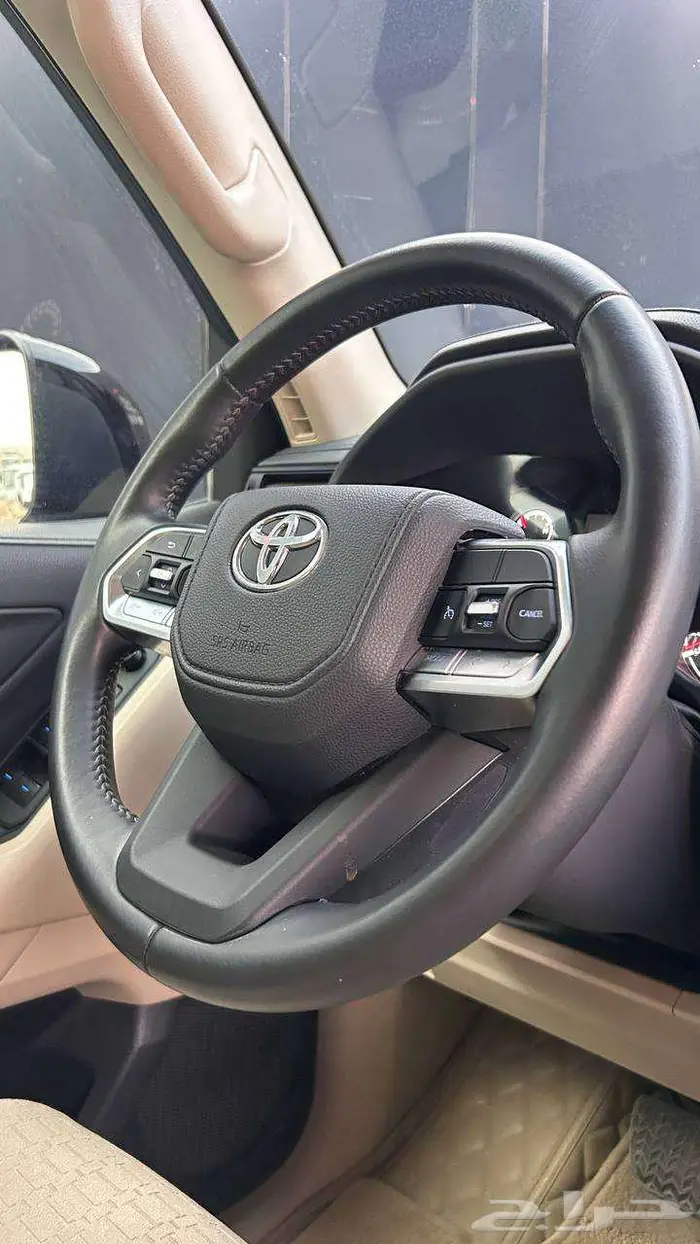 تويوتا لاندكروزر GXR L2 2024 ديزل مستعمل لدى شركة الخضر 9
