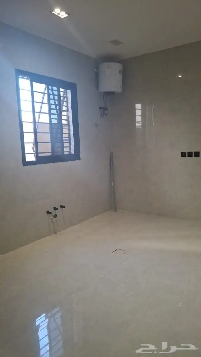 دور علوي جديد للبيع بحي الجنادرية 1