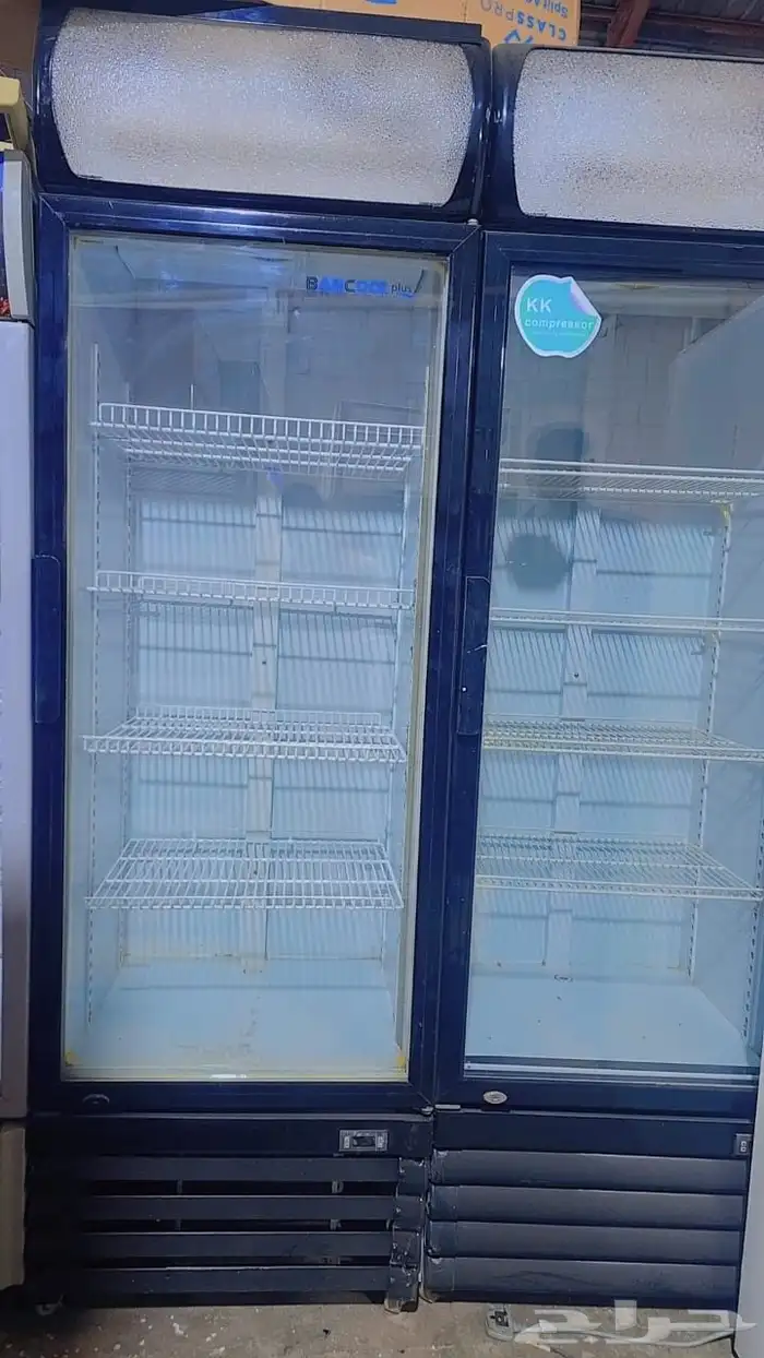 ثلاجات عرض مستخدمه نظيفة بسعر 1000ريال وفي مقاس وسط بسعر 800 0