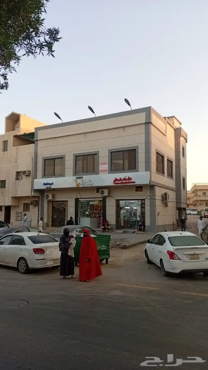 عماره تجاريه موقع حيوي دخل 115 الف شارع سلطانه العام 1