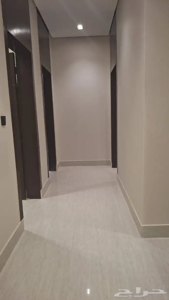 دور علوي جديد للبيع بحي الجنادرية 9