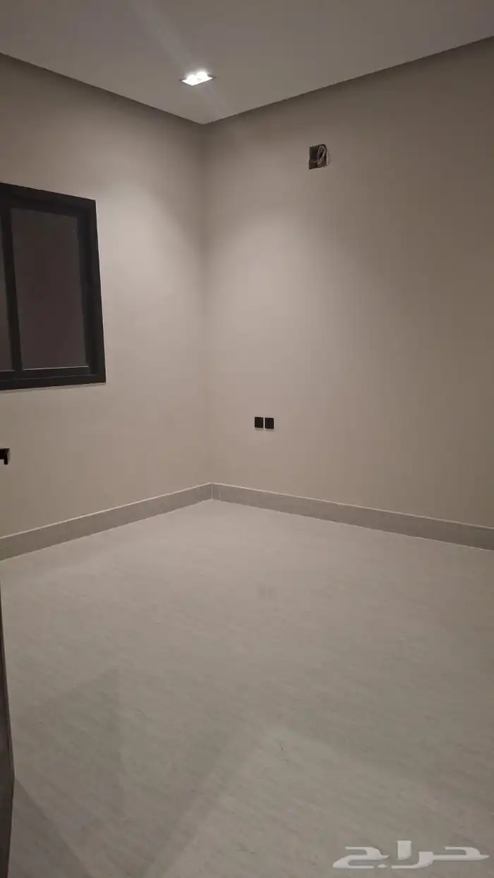 دور علوي جديد للبيع بحي الجنادرية 3