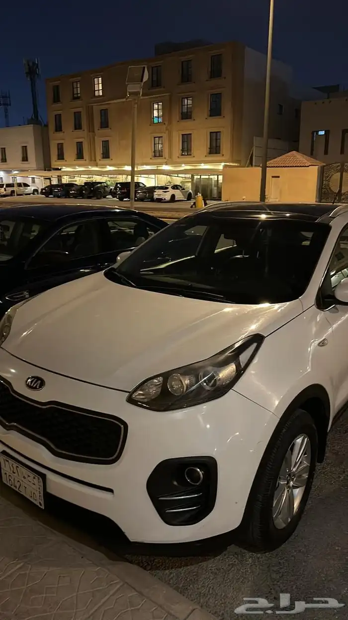 سبورتاج 2017 نصف فل بانورما مالك اول 1600 سي سي 0