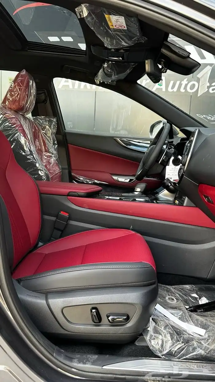 لكزس NX 350 بنزين فئة AA موديل 2025 لدى شركة الخضر 9