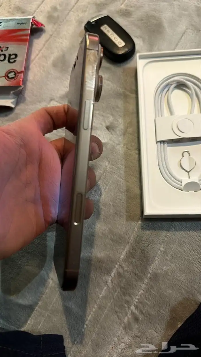 ايفون 16 برماكس معه اغراض كامله والضمان ساري 4