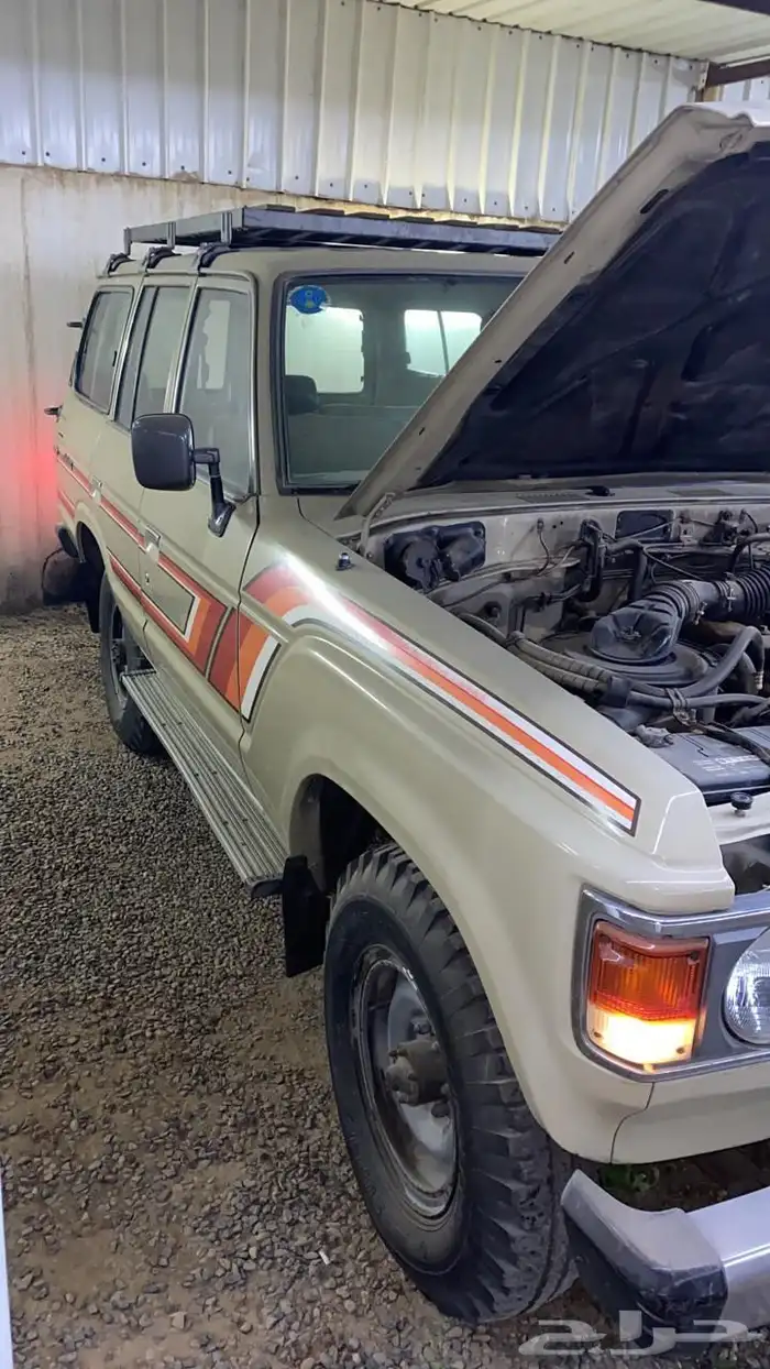 عدد اثنين جيوب لاندكروزر موديل 86 0