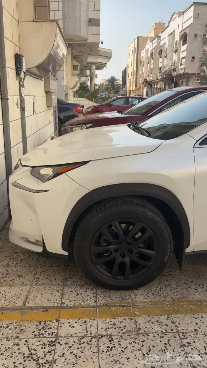 لكزس NX 200 خليجي اقبل بدل 38