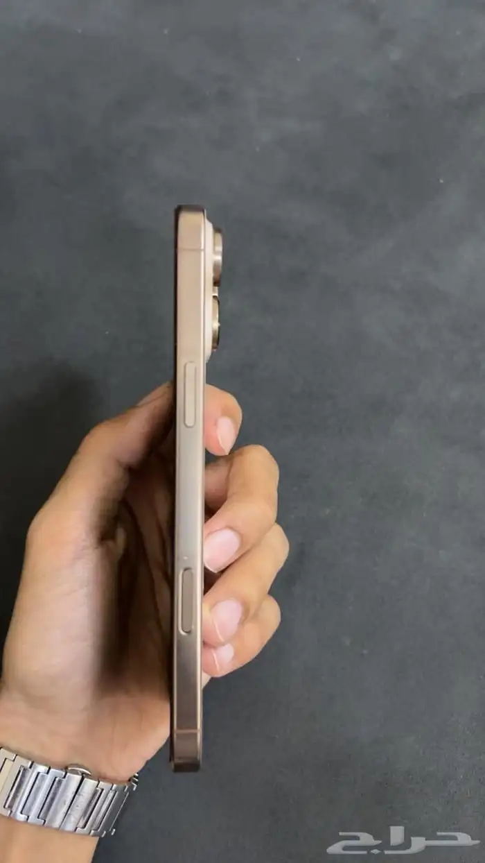 ايفون 16 برو ماكس 4