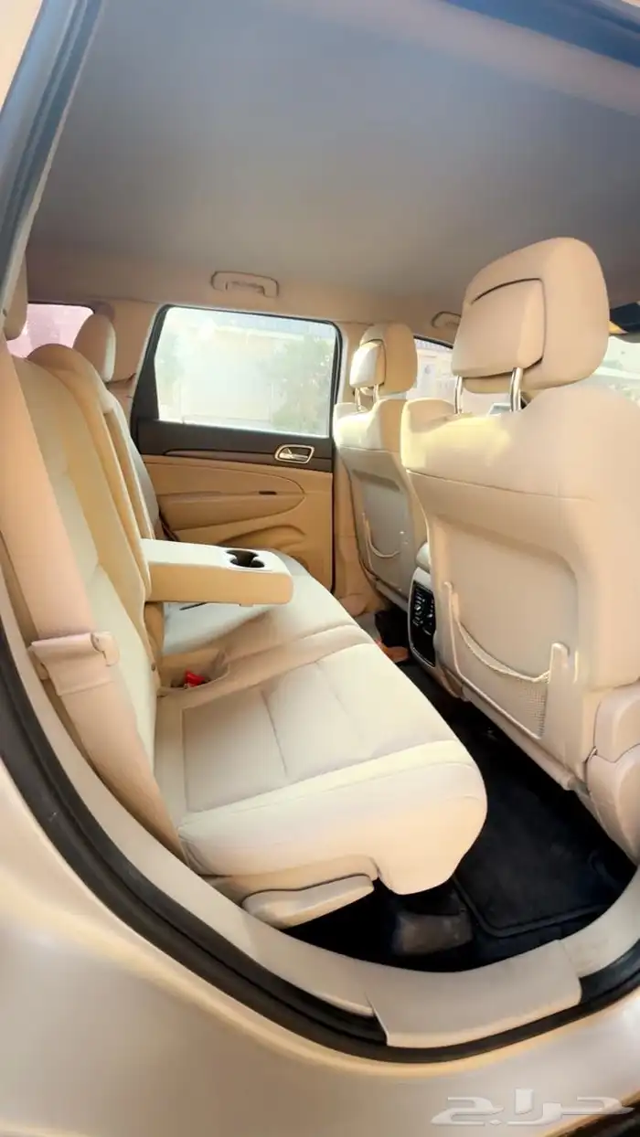 جيب جراند شيروكي لاريدو 6