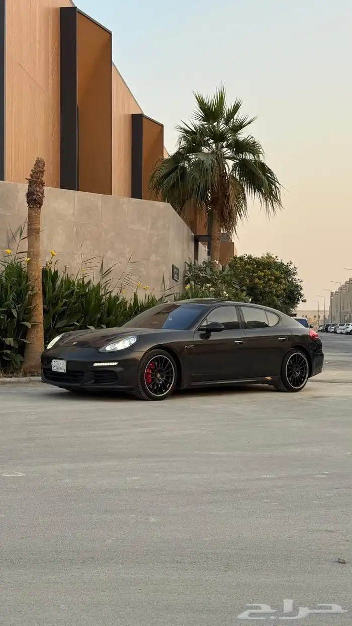 للبيع بورش باناميرا 2015 0