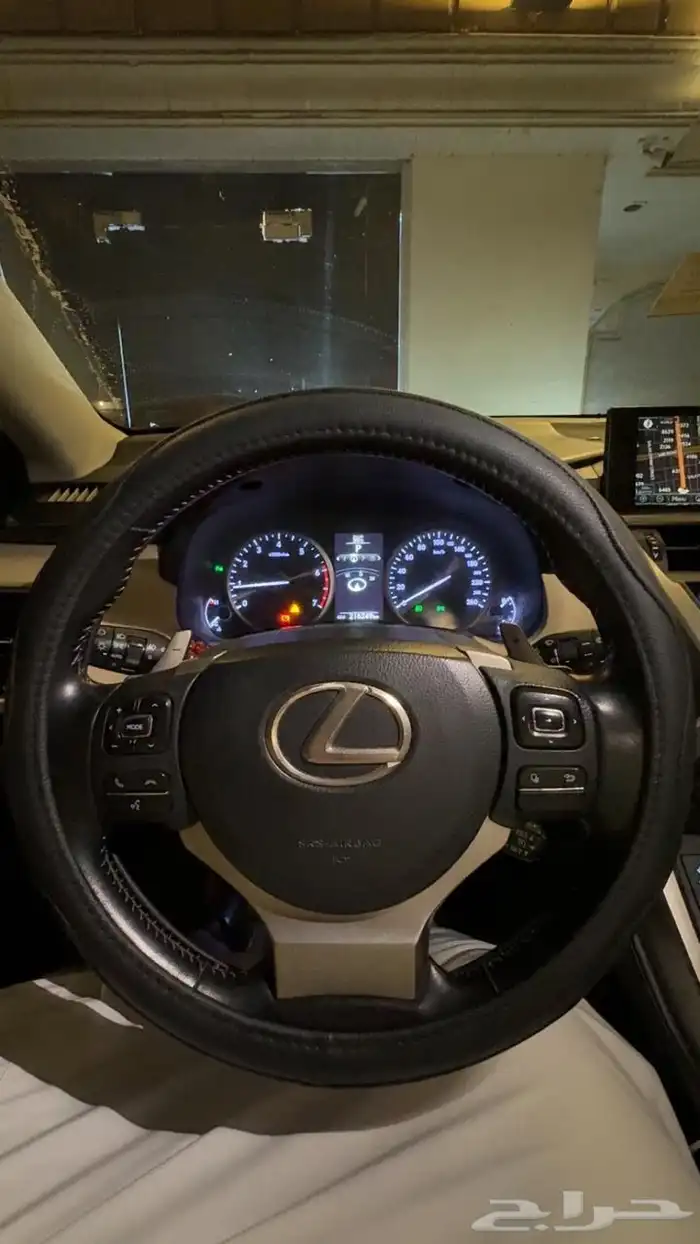 لكزس NX 200 خليجي اقبل بدل 31