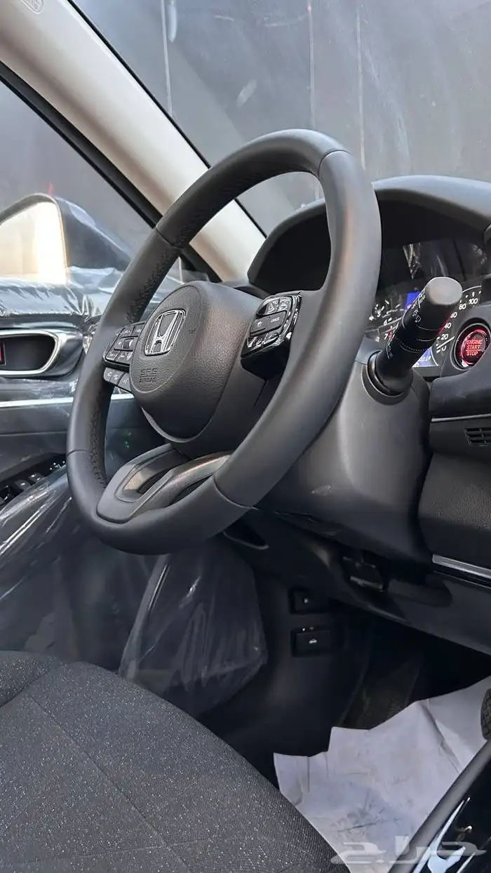 هوندا اتش ار في LX 2024 لدى شركة عبدالمجيد الخضر 7
