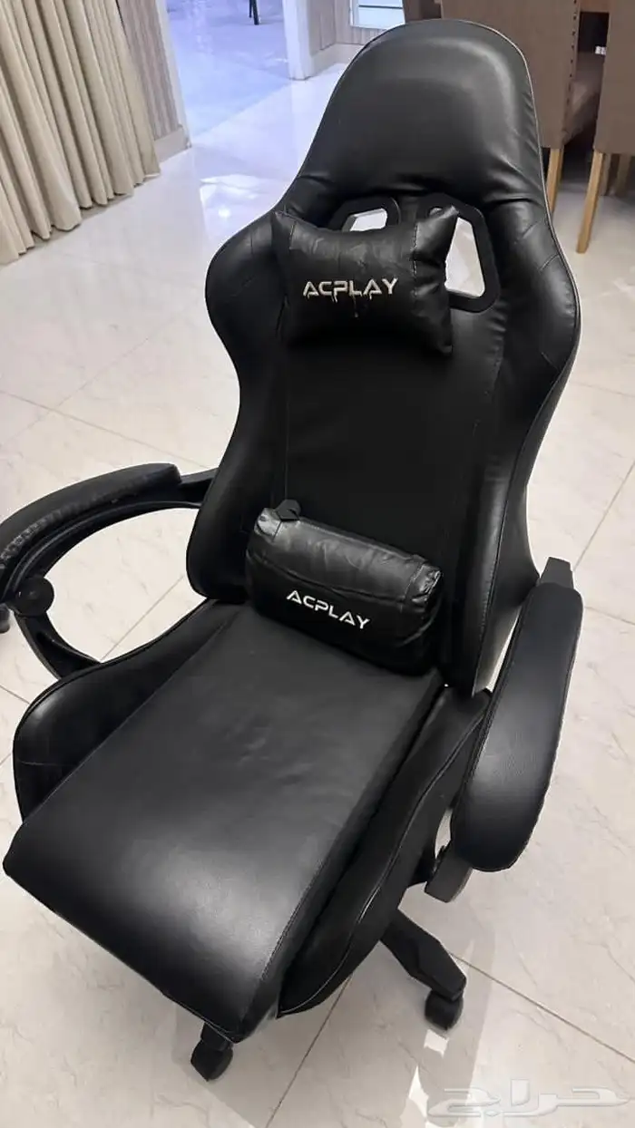 كرسي و طاولة قيمنق 1