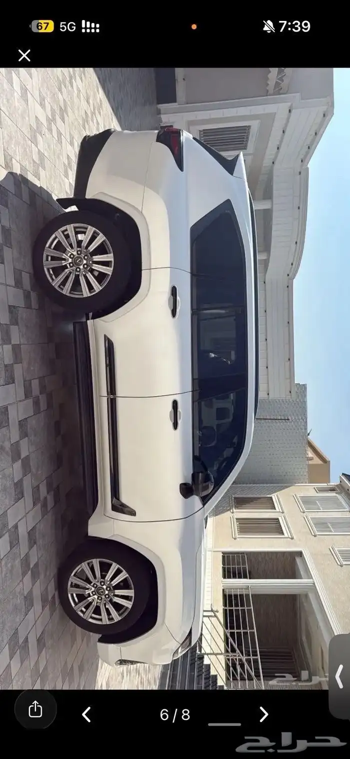 جيب لكزس نظيف للبيع 6