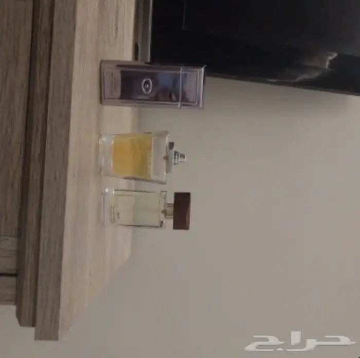 3عطور للبيع 1 من درعه و1 دخون الأماراتية 1 من رواية للعطور 0