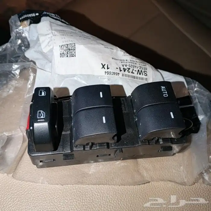 سويتش قزاز فورد ماركيز 2011الاصلي 1