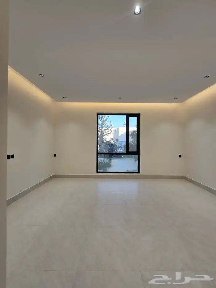 للبيع شقق بملحق خاص بالسطح 7غرف VIP غرب الخميس من 590 ألف 7