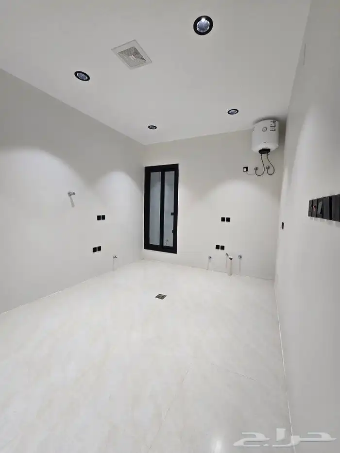 للبيع شقق بملحق خاص بالسطح 7غرف VIP غرب الخميس من 590 ألف 14