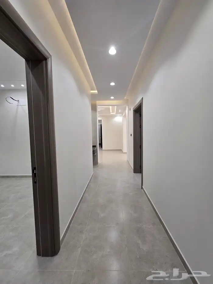 للبيع شقق علويه 6غرفVIPسطح مستقل من 500ألف أبهاالمحالة قرطبة 20