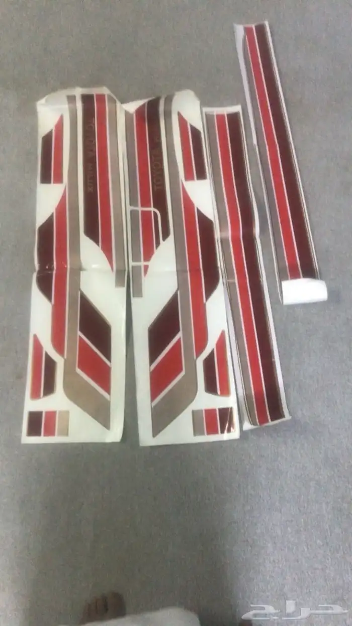 للبيع خط هيلوكس 89 غماره صناعته تايون قديمه وقصته متازه 0