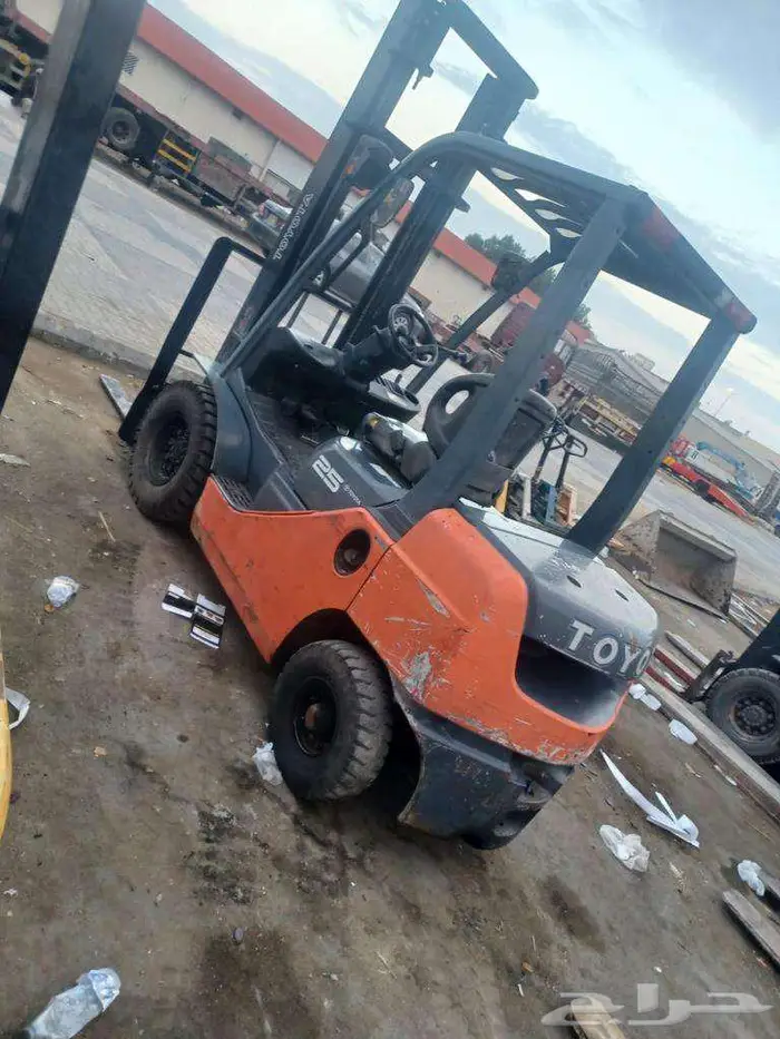 رافعات شوكيه فركلفت للايجار جي سي بي كرينات سيزرات 5