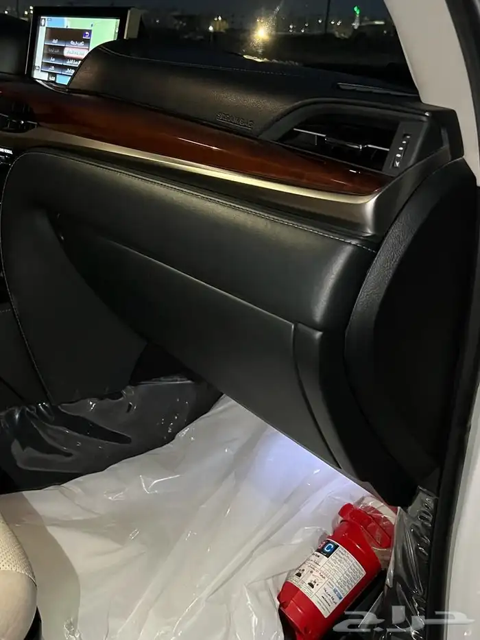 للبيع لكزس 2016 بريمي 16